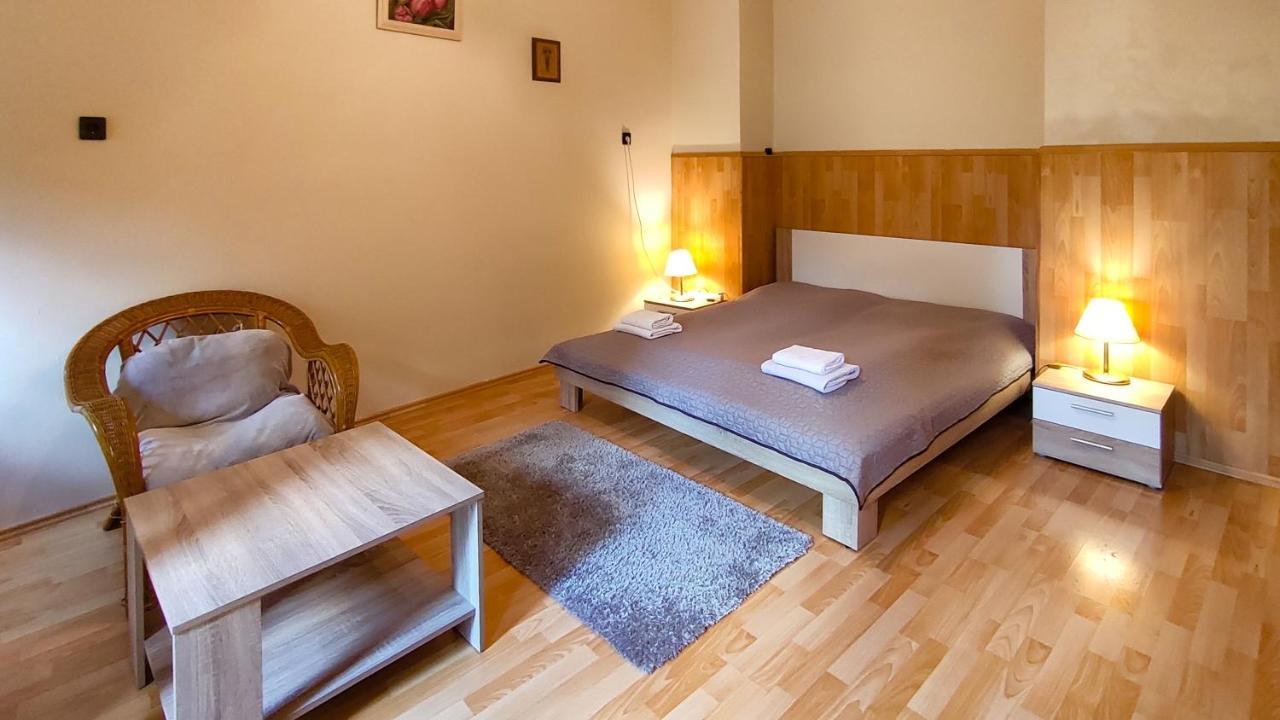 Afrodite Apartmanok เอ็กเกอร์ ภายนอก รูปภาพ